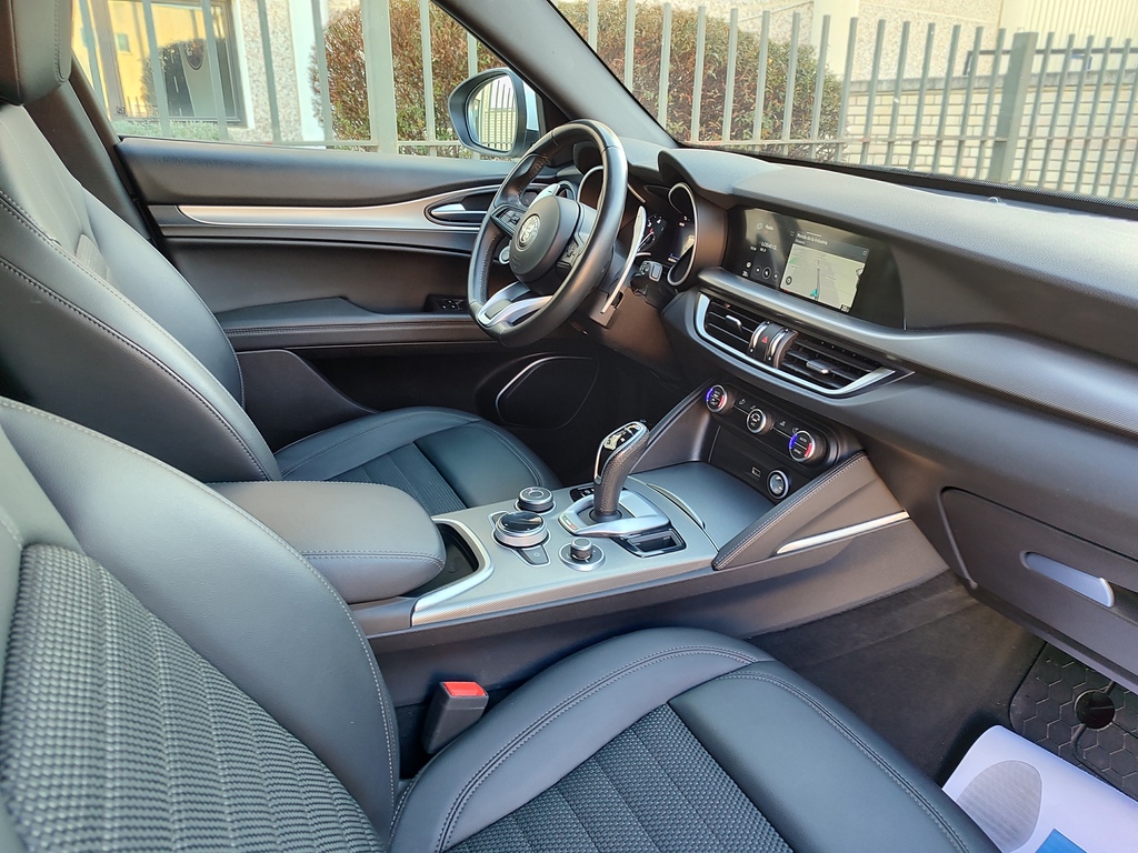 ALFA ROMEO Stelvio 2.2 Diesel SPRINT RWD