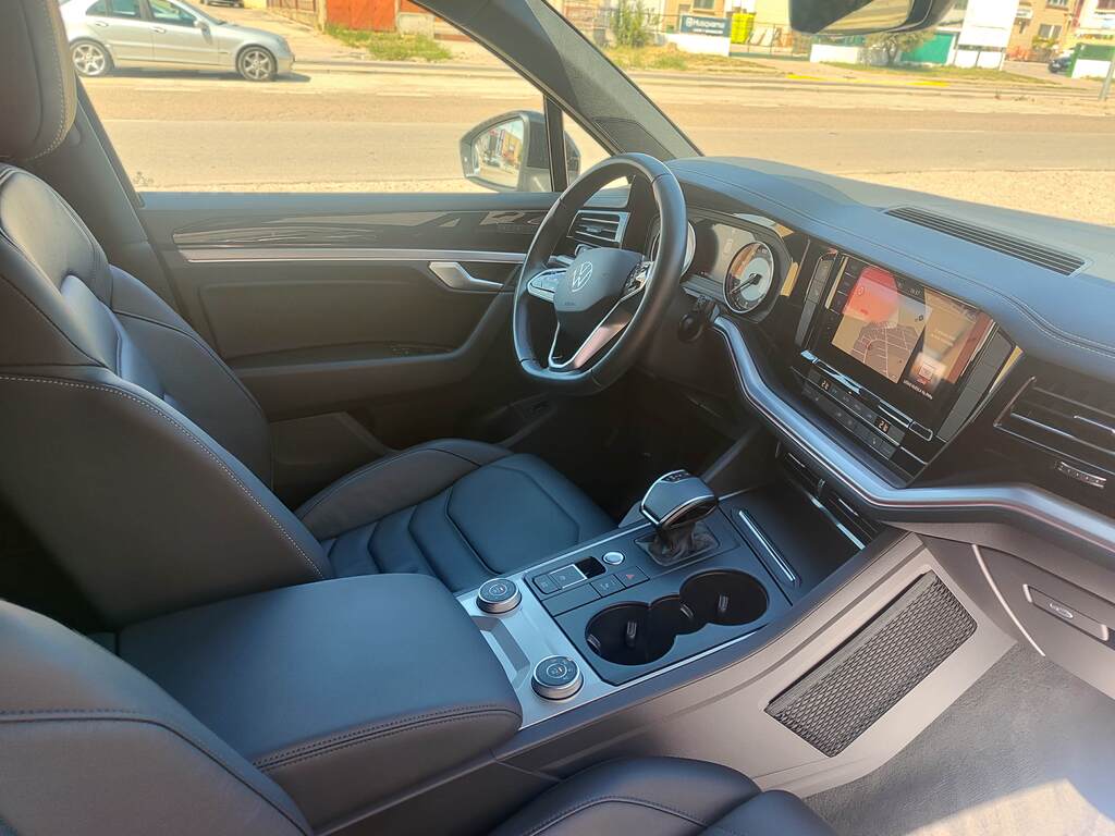 VOLKSWAGEN Touareg Prem Eleg 3.0 V6 TDI Tip 4M