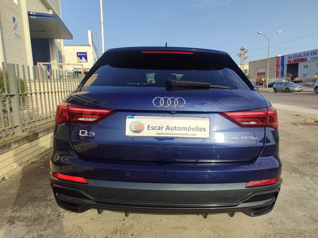 AUDI Q3 45 TFSI e S tronic Black Line