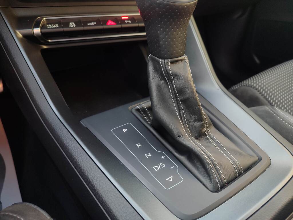 AUDI Q3 45 TFSI e S tronic Black Line