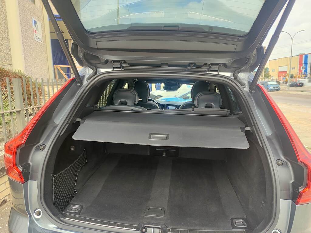 VOLVO XC60 2.0 B4 D AWD RDesign Auto