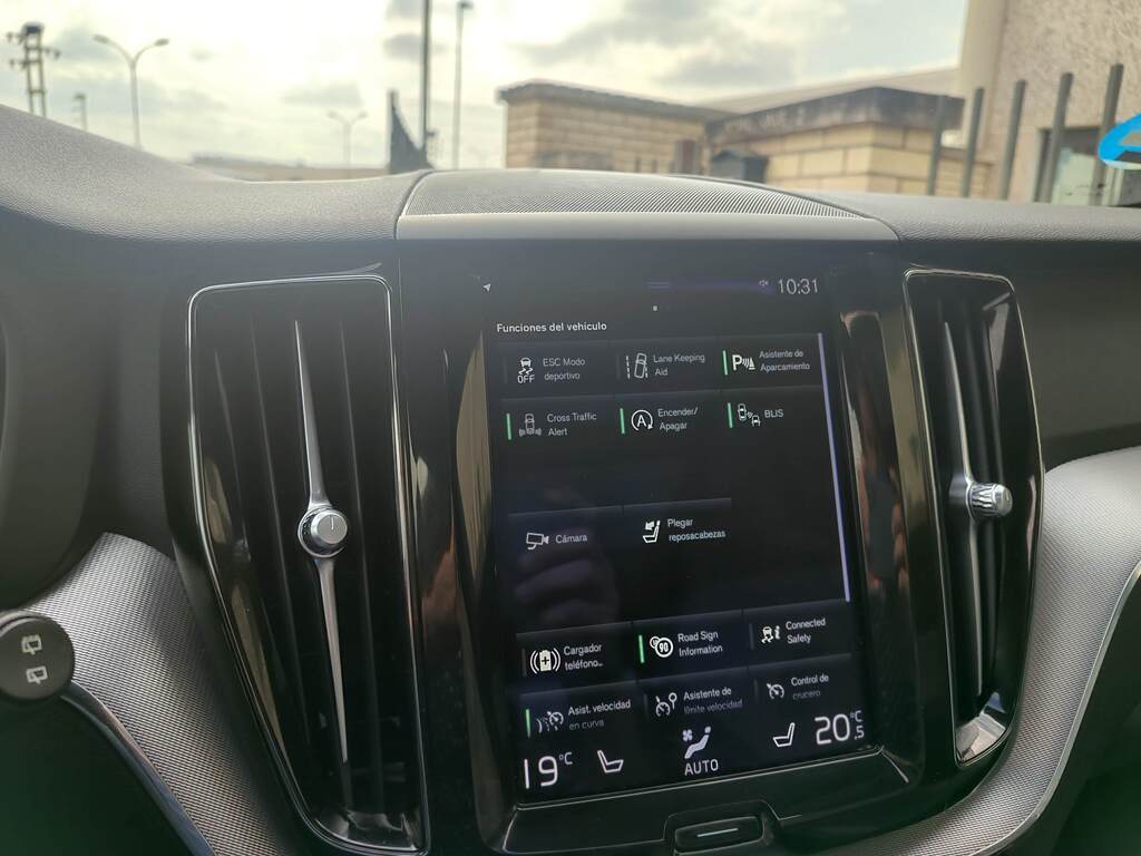 VOLVO XC60 2.0 B4 D AWD RDesign Auto