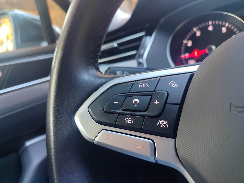 VOLKSWAGEN Passat Variant Executive 1.5 TSI DSG
