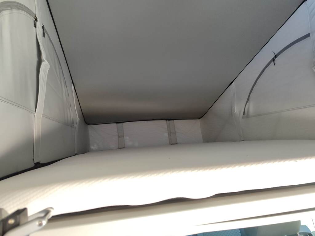 VOLKSWAGEN California Outdoor Beach Tour TDI