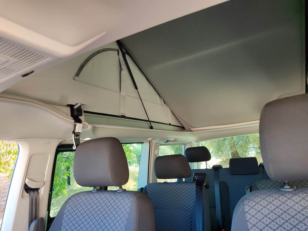 VOLKSWAGEN California Outdoor Beach Tour TDI
